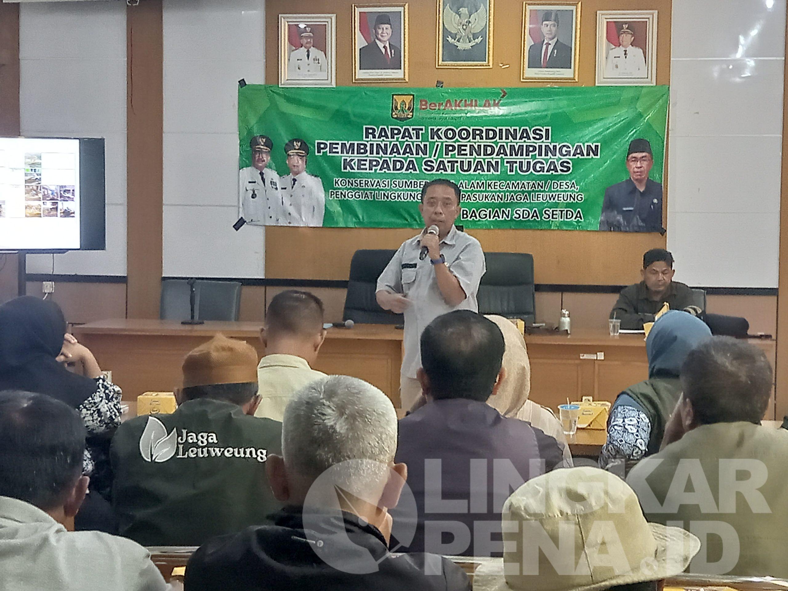 Kabag SDA Setda pada saat Rapat Kordinasi lintas Sektoral (poto/lp)